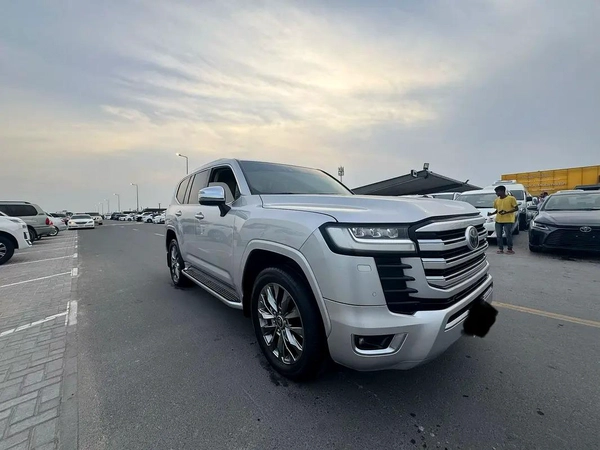 Toyota Land Cruiser 4.0L, 2022, GCC Specs - Pristine Condition