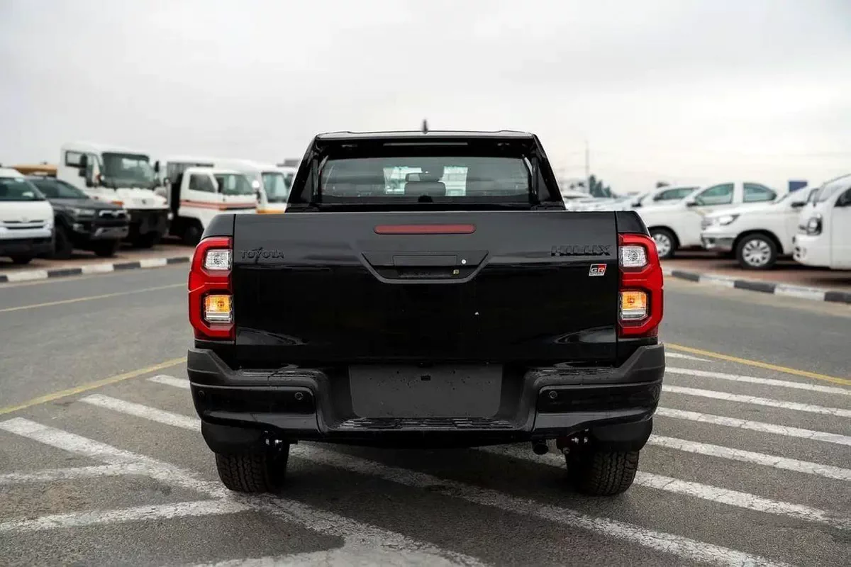 Toyota Hilux GR SPORT Toyota Hilux GR Sport 2.8L Engine 2026 GCC specs (FOR EXPORT ONLY)-16-0