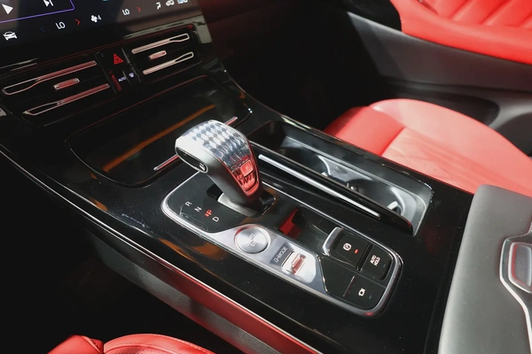 GAC M8 Master Edition 2025 -16000KM-GCC Specs-Brand new condition