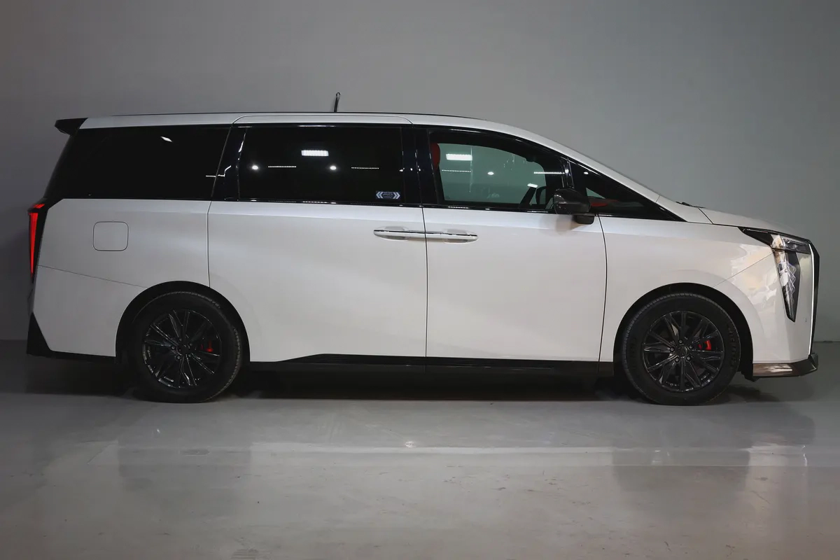 GAC M8 Master Edition 2025 -16000KM-GCC Specs-Brand new condition-7-7