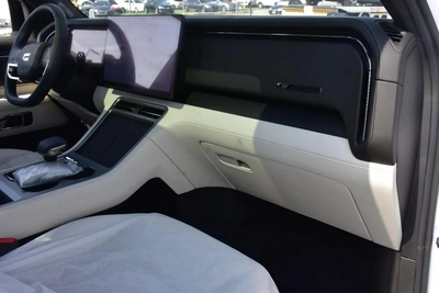ROX 01 VIP 6 SEATS 2025 | WHITE-16