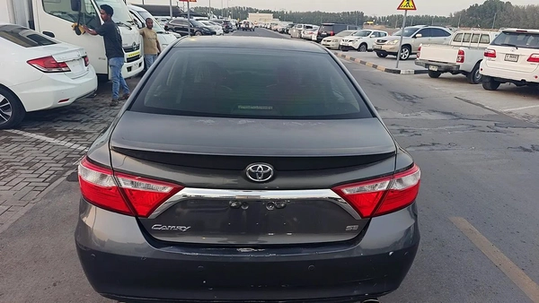 Toyota Camry GLX 2016 - GCC Specs - Excellent Condition