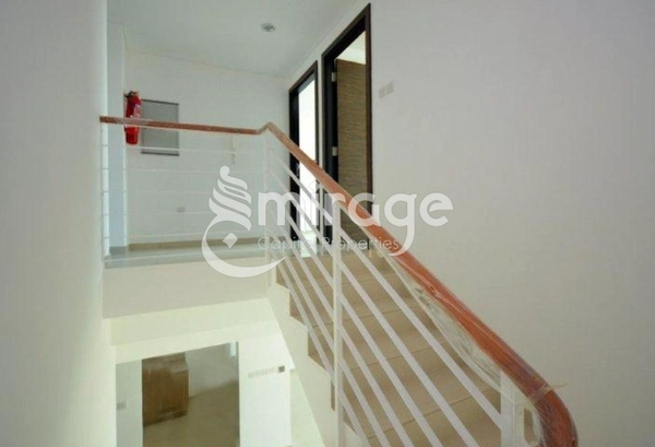 Stunning 2BR TH | Single Row Mid | Vacant