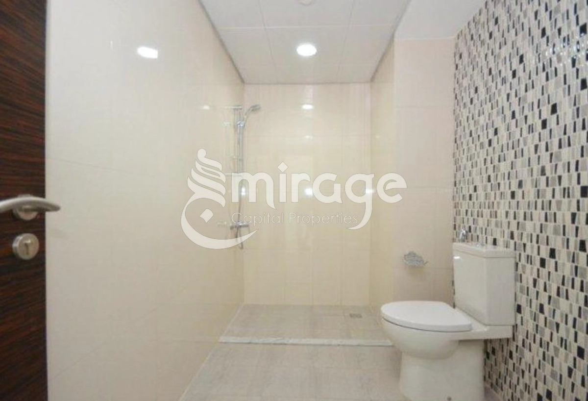 Stunning 2BR TH | Single Row Mid | Vacant