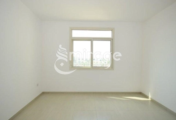Stunning 2BR TH | Single Row Mid | Vacant