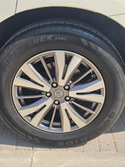 2020 Nissan Pathfinder Gcc Specs Original Paint Accident Free-16