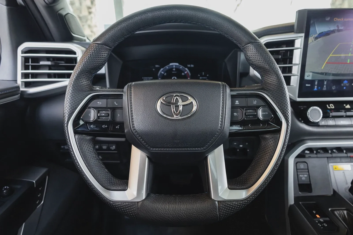 Toyota Tundra-20-20