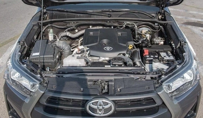 Toyota Hilux TOYOTA HILUX 2.4L MID OPTION A/T MY2025 FOR EXPORT-9