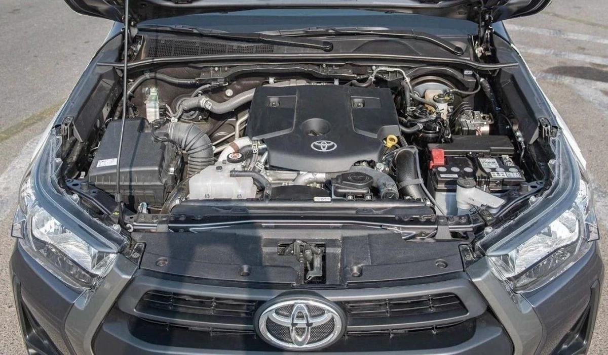 Toyota Hilux TOYOTA HILUX 2.4L MID OPTION A/T MY2025 FOR EXPORT-9-9