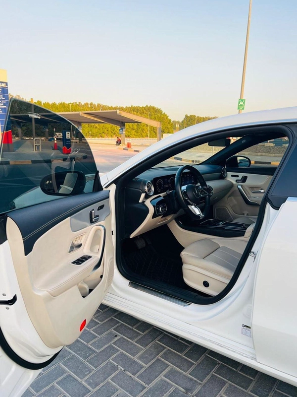 Mercedes Benz CLA250 PREMIUM PLUS Premium + 2.0L