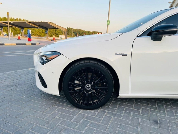 Mercedes Benz CLA250 PREMIUM PLUS Premium + 2.0L