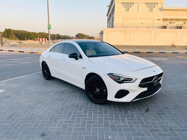Mercedes Benz CLA250 PREMIUM PLUS Premium + 2.0L