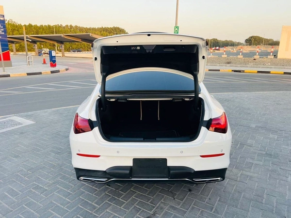 Mercedes Benz CLA250 PREMIUM PLUS Premium + 2.0L