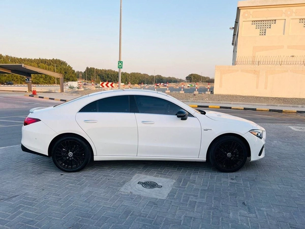Mercedes Benz CLA250 PREMIUM PLUS Premium + 2.0L