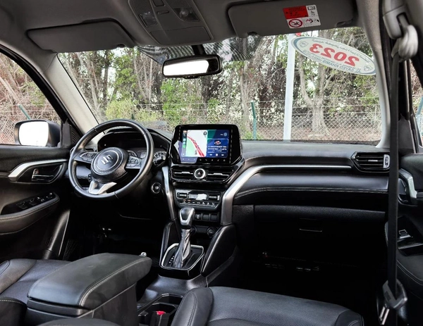 Suzuki Grand Vitara Suzuki Grand Vitara Smart Hybrid | 1.5 L | 2023 | GCC | Accident-Free