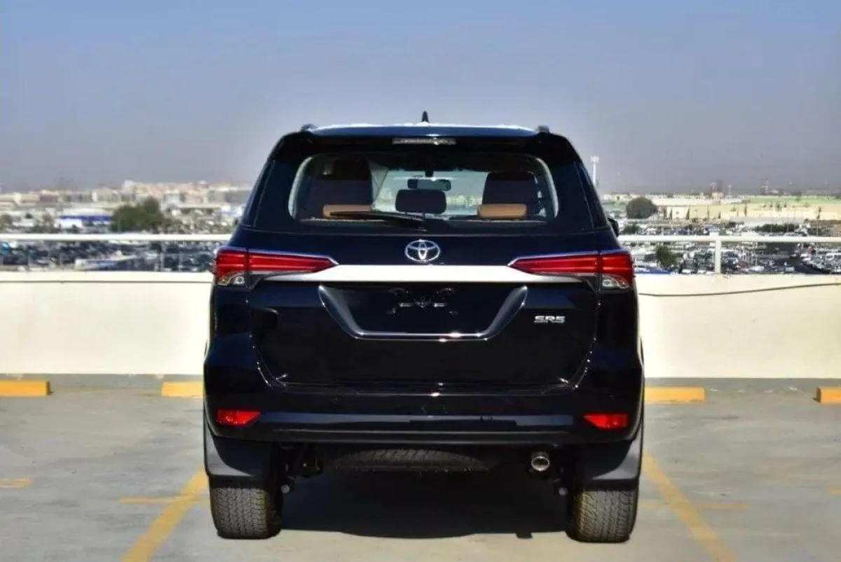 Toyota Fortuner GX2 FORTUNER SR5 2.7L V4 PTR 7SET-4-0