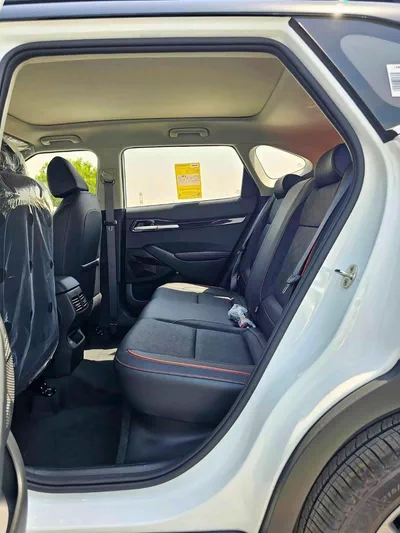 Kia Seltos EX CVT LUXURY/ DUAL TONE WITH BLACK ROOF / PANORAMIC ROOF/ 1.5L V4 PETROL CHINES SPECS (CODE#KSLL)-11