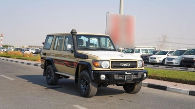 Toyota Land Cruiser 70-0