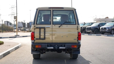 Toyota Land Cruiser 70-14