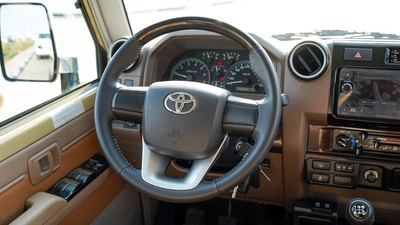 Toyota Land Cruiser 70-4