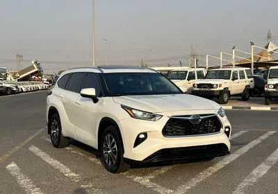 Toyota Highlander Xle 2020 Toyota Highlander Hybrid Full Option 2.5L V4 - Sunroof - Leather Seat - Rear Camera & Sensor --0