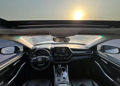 Toyota Highlander Xle 2020 Toyota Highlander Hybrid Full Option 2.5L V4 - Sunroof - Leather Seat - Rear Camera & Sensor --9