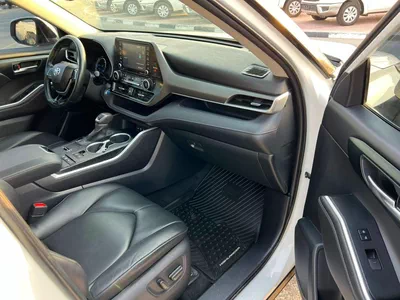 Toyota Highlander Xle 2020 Toyota Highlander Hybrid Full Option 2.5L V4 - Sunroof - Leather Seat - Rear Camera & Sensor --11