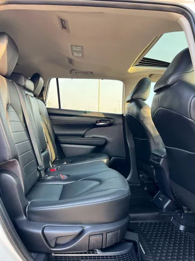 Toyota Highlander Xle 2020 Toyota Highlander Hybrid Full Option 2.5L V4 - Sunroof - Leather Seat - Rear Camera & Sensor --15