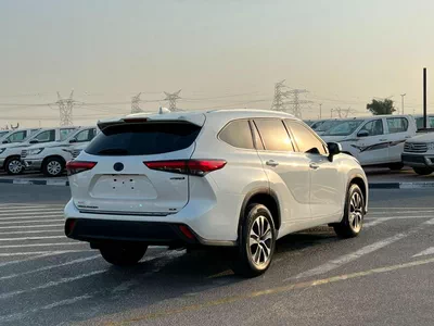 Toyota Highlander Xle 2020 Toyota Highlander Hybrid Full Option 2.5L V4 - Sunroof - Leather Seat - Rear Camera & Sensor --6