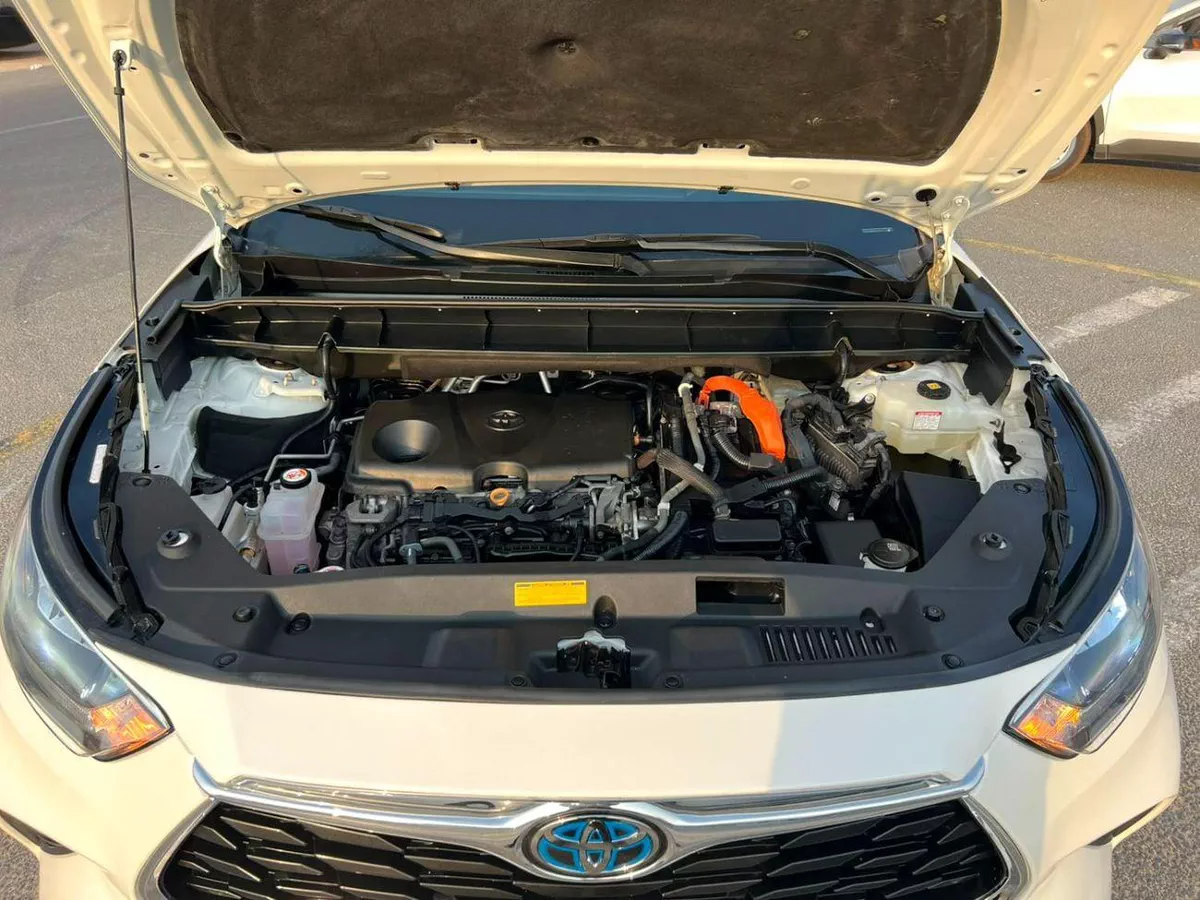 Toyota Highlander Xle 2020 Toyota Highlander Hybrid Full Option 2.5L V4 - Sunroof - Leather Seat - Rear Camera & Sensor --17-0