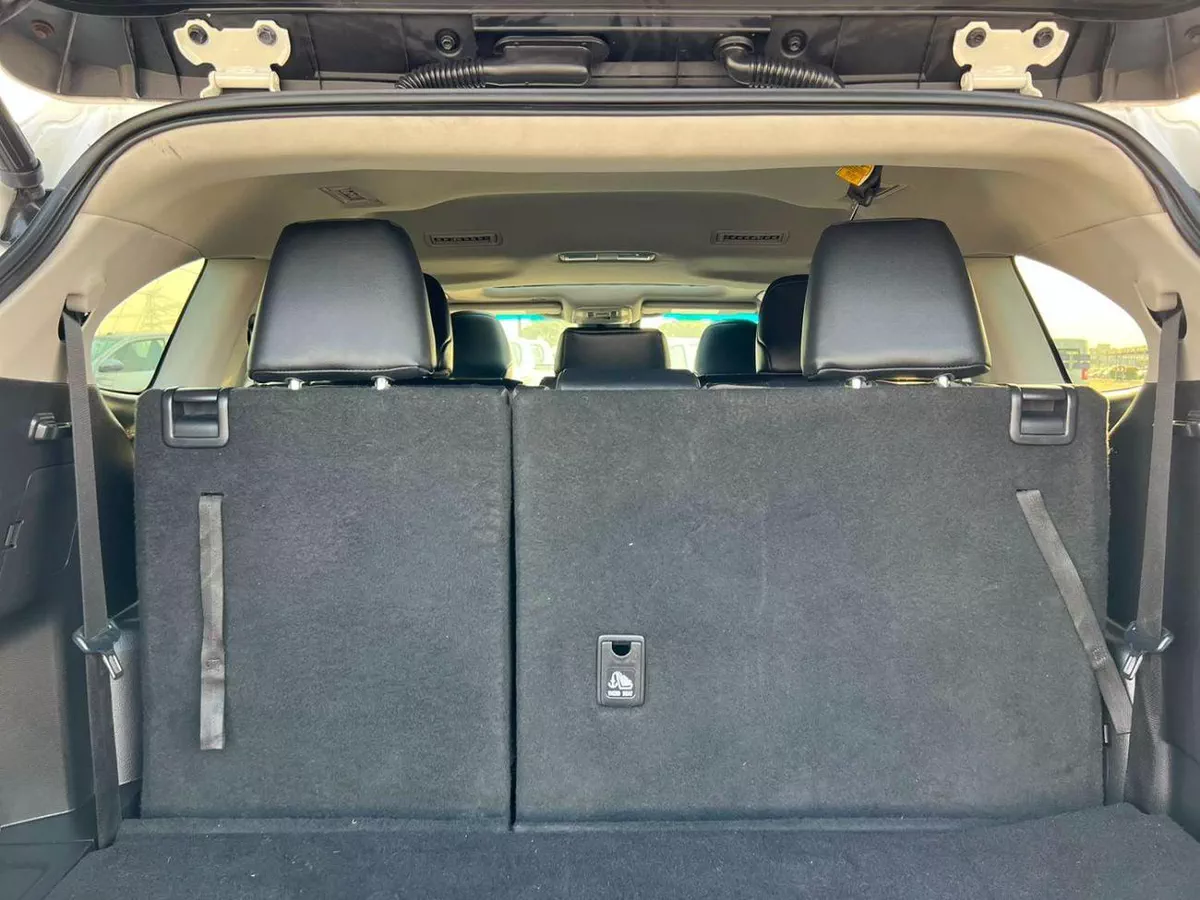 Toyota Highlander Xle 2020 Toyota Highlander Hybrid Full Option 2.5L V4 - Sunroof - Leather Seat - Rear Camera & Sensor --19-0