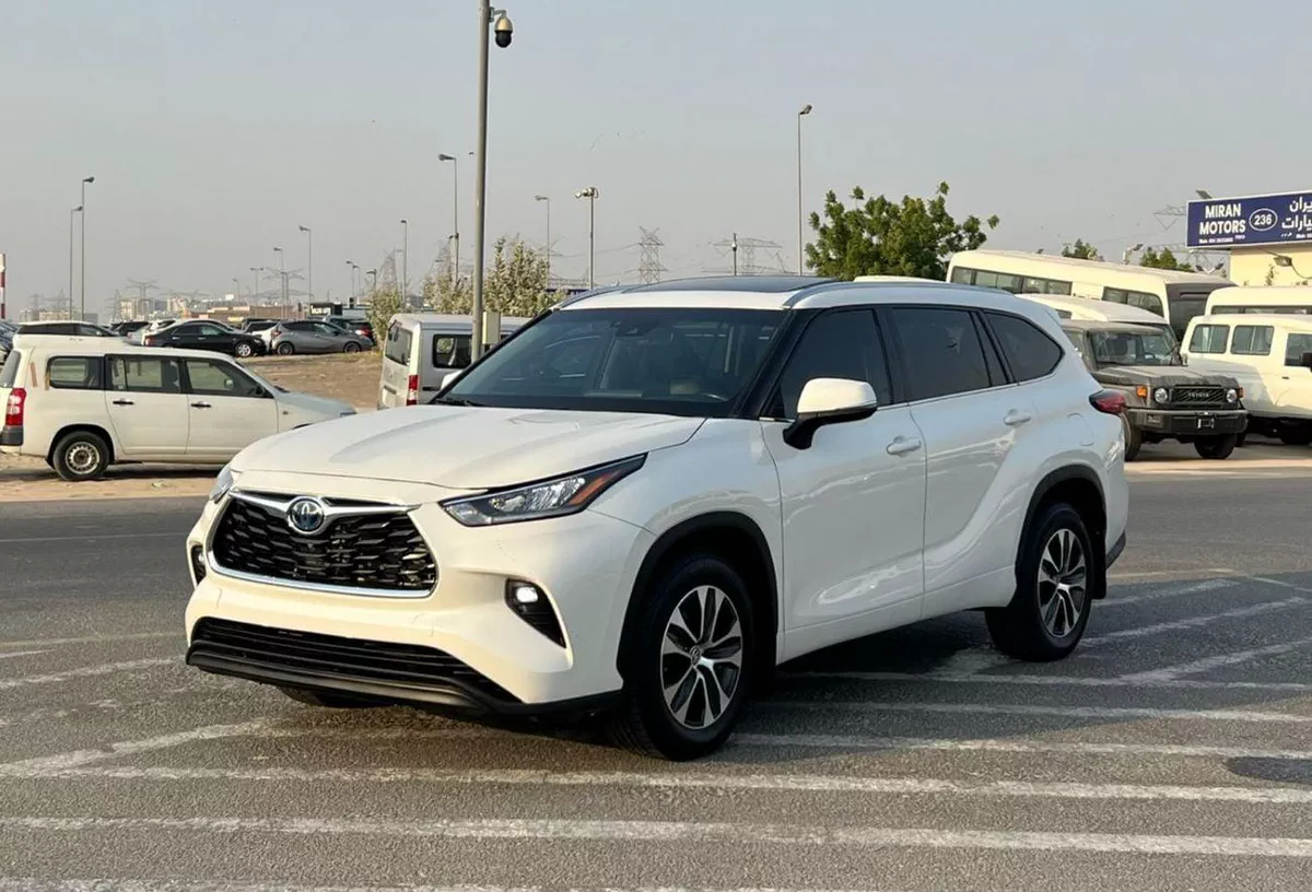 Toyota Highlander Xle 2020 Toyota Highlander Hybrid Full Option 2.5L V4 - Sunroof - Leather Seat - Rear Camera & Sensor --1-0