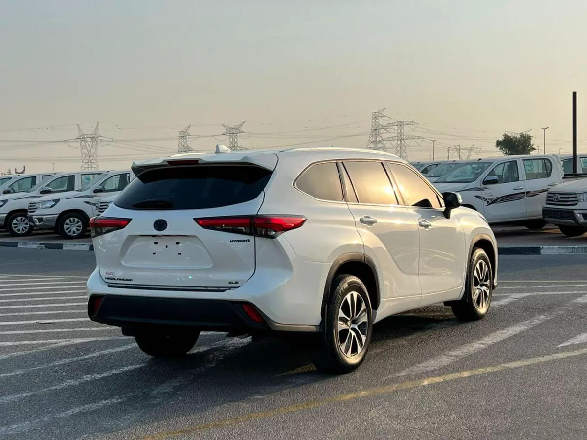 Toyota Highlander Xle 2020 Toyota Highlander Hybrid Full Option 2.5L V4 - Sunroof - Leather Seat - Rear Camera & Sensor --6-0