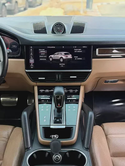 Porsche Cayenne S 2019 GCC Specs Full Service History Clean Car-11