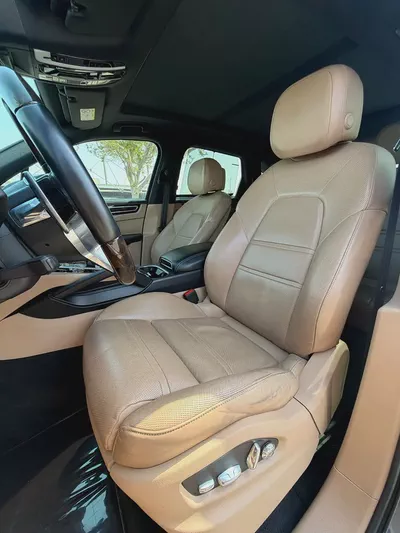 Porsche Cayenne S 2019 GCC Specs Full Service History Clean Car-12