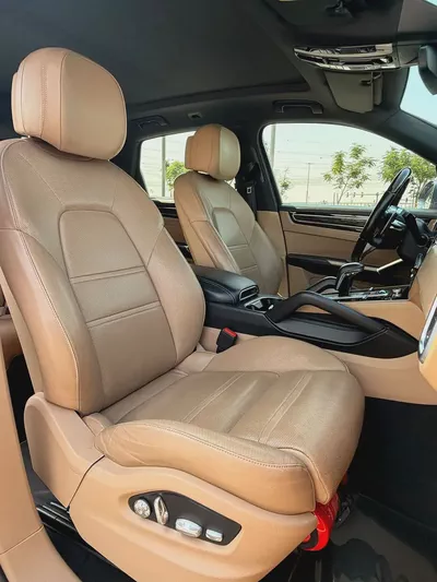 Porsche Cayenne S 2019 GCC Specs Full Service History Clean Car-13