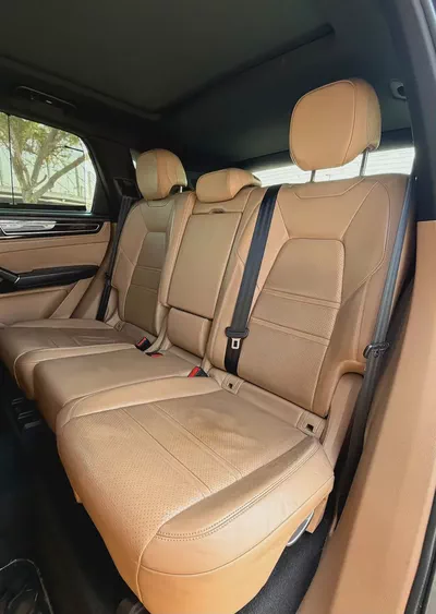 Porsche Cayenne S 2019 GCC Specs Full Service History Clean Car-15