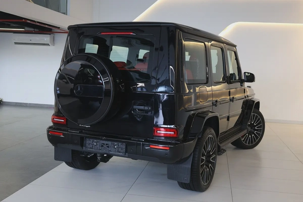 G63 AMG DOUBLE NIGHT PACKAGE - BRAND NEW - GCC SPECS - 5 YEARS UNDER WARRANTY / 150,000 KM - GGC