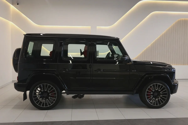 G63 AMG DOUBLE NIGHT PACKAGE - BRAND NEW - GCC SPECS - 5 YEARS UNDER WARRANTY / 150,000 KM - GGC