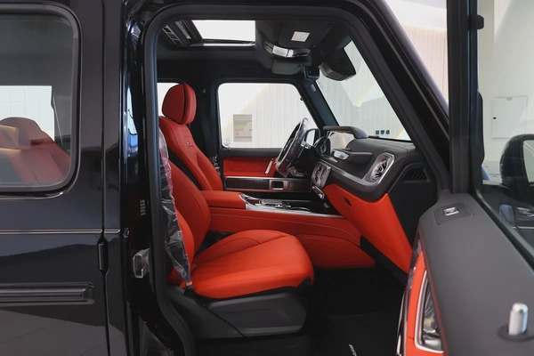 G63 AMG DOUBLE NIGHT PACKAGE - BRAND NEW - GCC SPECS - 5 YEARS UNDER WARRANTY / 150,000 KM - GGC