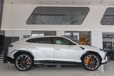 Lamborghini Urus S | Carbon Interior | Low Mileage 2024 (Warranty Available)-6