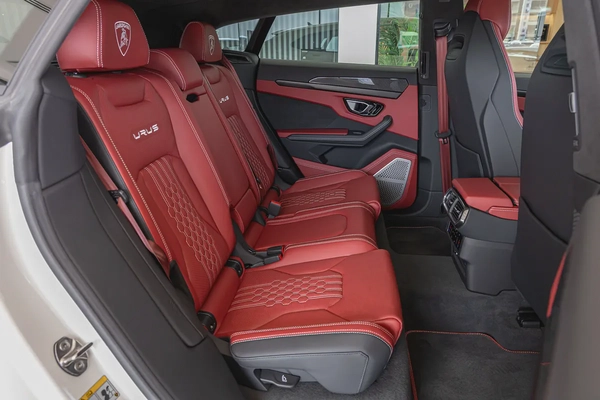 Lamborghini Urus S | Carbon Interior | Low Mileage 2024 (Warranty Available)