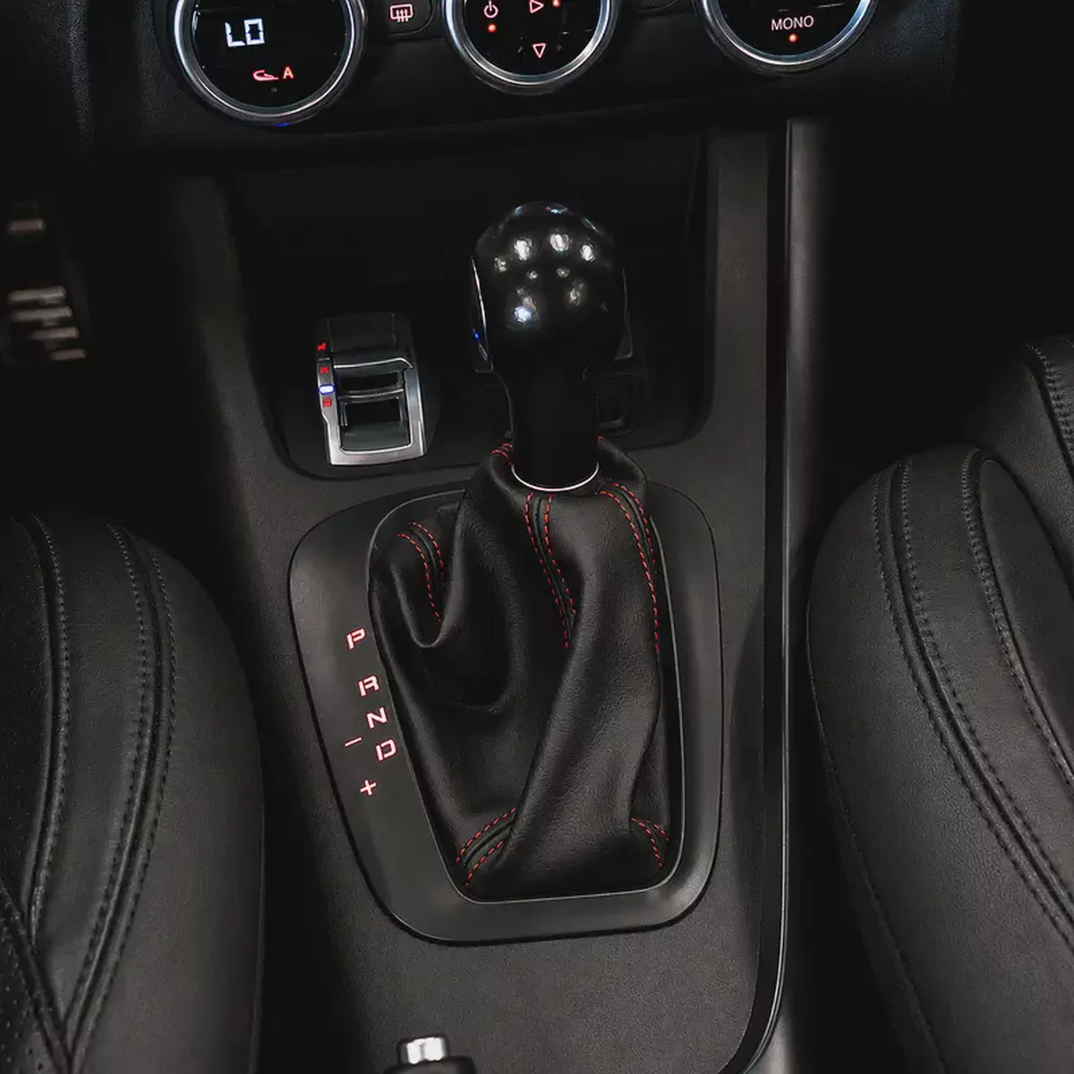 765 P.M • 0% Downpayment • Alfa Romeo Giulietta Veloce • 1 Year Warranty-6-6