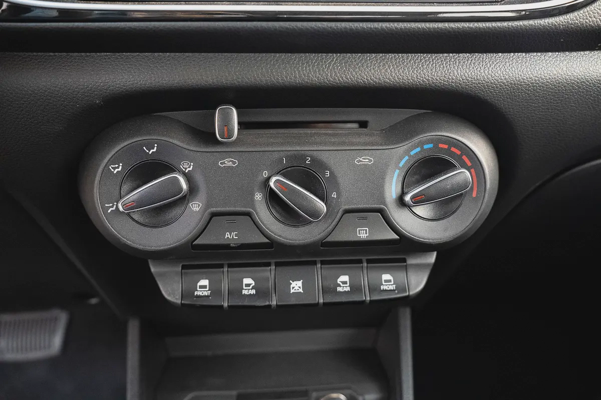 Kia Pegas 2025 GCC Specs | Brand New | Fuel Efficient Sedan-13-13