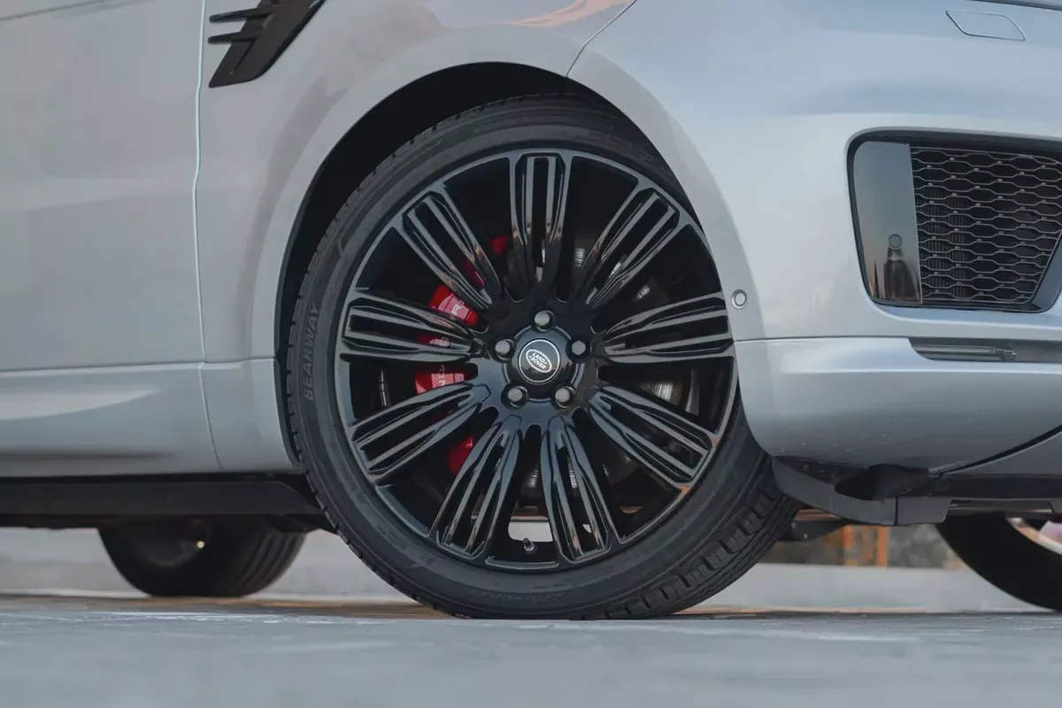 2019 Land Rover Range Rover Sport Supercharged - American Specs-4-4