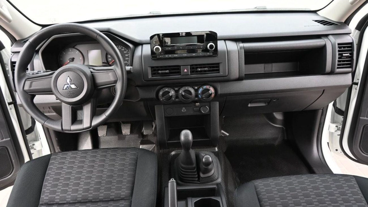 Mitsubishi L200 Mitsubishi L200 2.4L Diesel MT MY2024-7-0