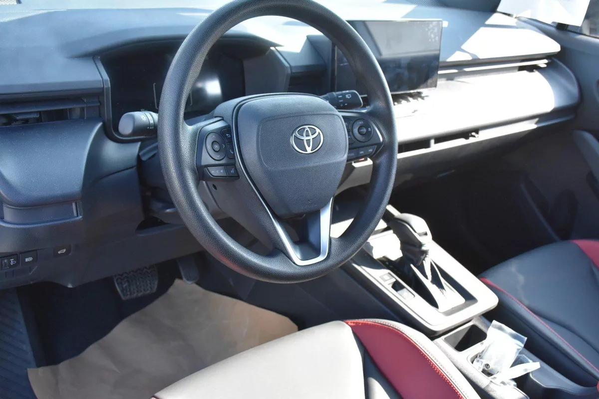 TOYOTA FRONT LANDER 2025 | WHITE LIKE-17-17