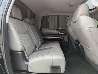 Toyota Tundra CrewMax Limited 2019 | 5.7L i-Force V8 | Full Size Luxury Pickup-11