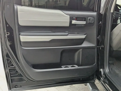 Toyota Tundra CrewMax Limited 2019 | 5.7L i-Force V8 | Full Size Luxury Pickup-18