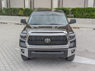 Toyota Tundra CrewMax Limited 2019 | 5.7L i-Force V8 | Full Size Luxury Pickup-2